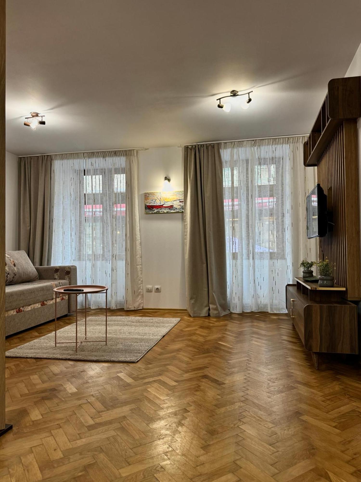 Blancris Studio Брашов Экстерьер фото